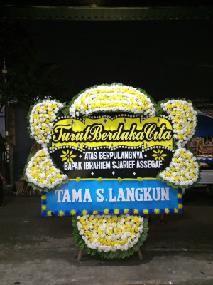 Papan Bunga Duka di Lunyuk